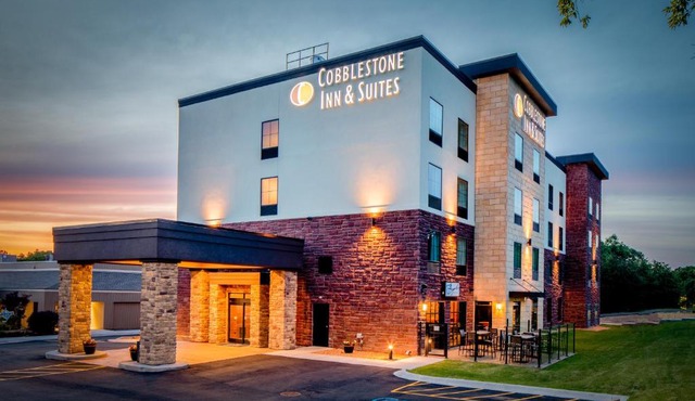 Cobblestone Inn & Suites Fairfield Bay