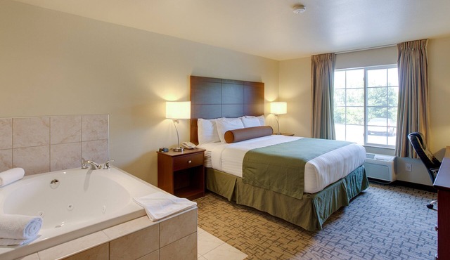 Cobblestone Inn & Suites - Clintonville