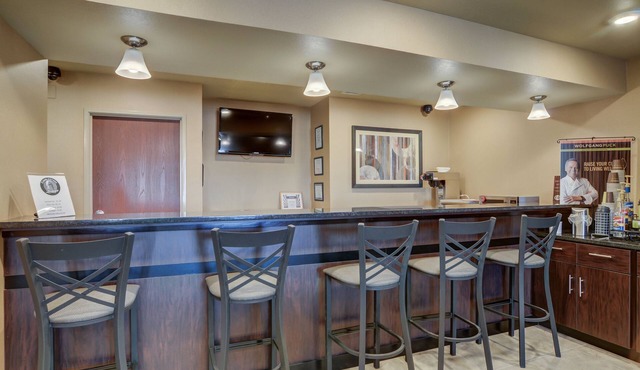 Cobblestone Inn & Suites - Kersey