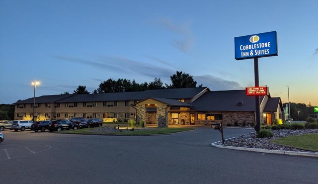 Cobblestone Inn & Suites - Merrill