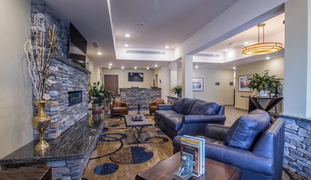 Cobblestone Inn & Suites - St Marys