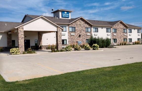 Cobblestone Inn & Suites - Monticello