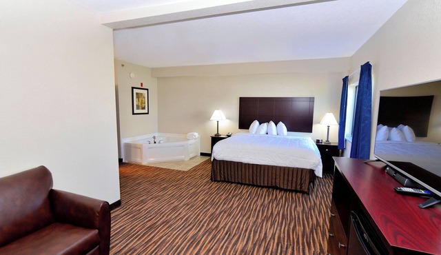 Cobblestone Inn & Suites - Monticello