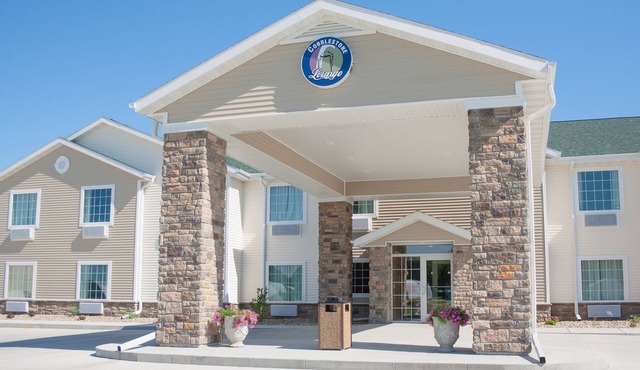 Cobblestone Inn & Suites - Winterset, IA