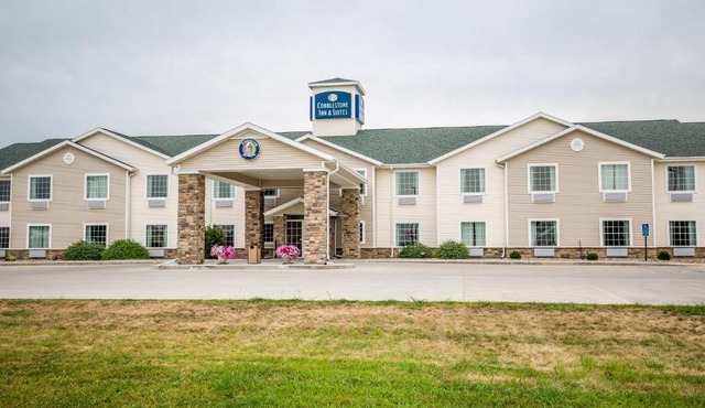 Cobblestone Inn & Suites-Winterset