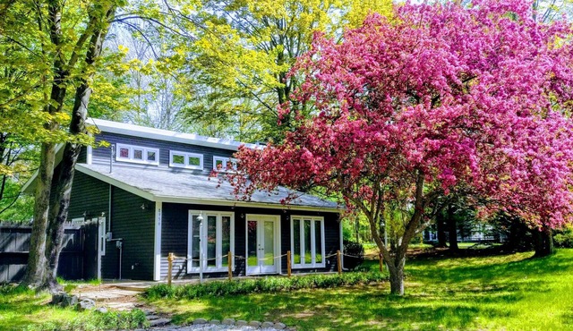 Cobmoosa Shores Cottage: Private Beach, Silver Lake ORV Park, and Wi-Fi!