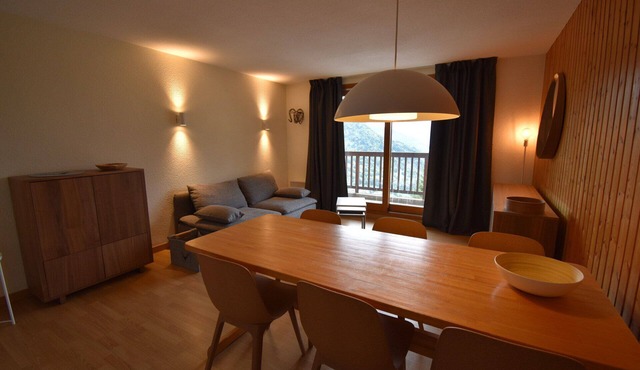 Cochette I Apt 5 - Three Bedroom Apartment, Sleeps 6