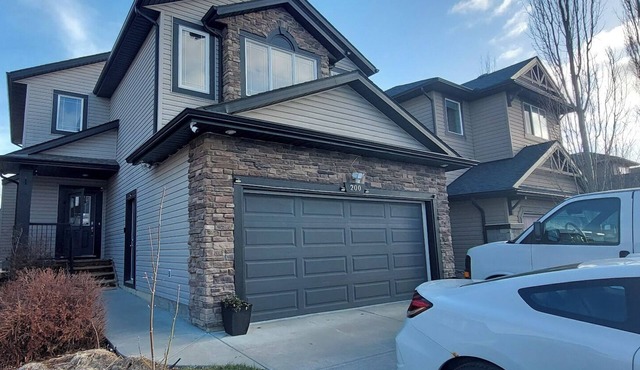 Cochrane retreat, near Calgary, Ur perfect base for Banff Jasper & Rockies trips