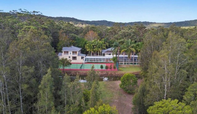 Cockle Bay House - Indoor Pool, Tennis Court