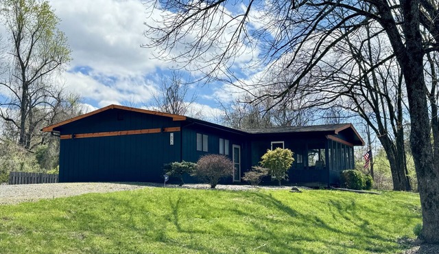 Cocktail Cove 4 bedroom 2 bath by Jamestown Marina