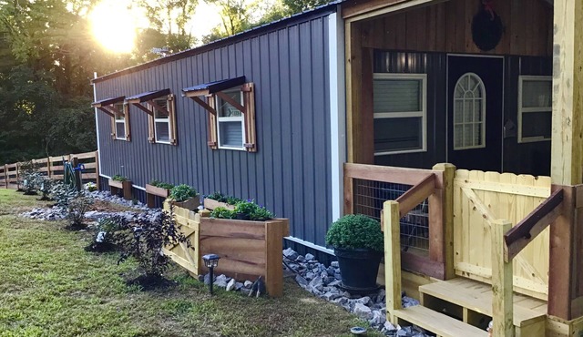 Coco's Cabin #3, Where pets stay free