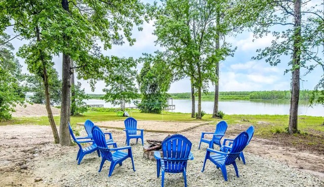 Coco Villa-Hot tub,kayak,paddle,VOLLEYBALL&GAMES!