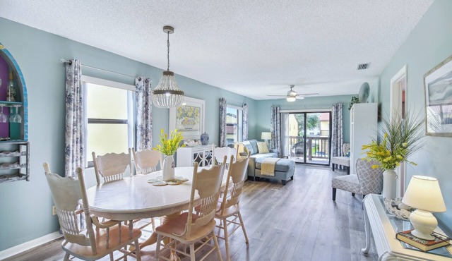 Cocoa Beach Vacation Rental - Walk to Pier!