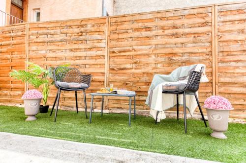 Cocon lumineux au centre de Tarbes, terrasse privée au soleil, confort tout inclus