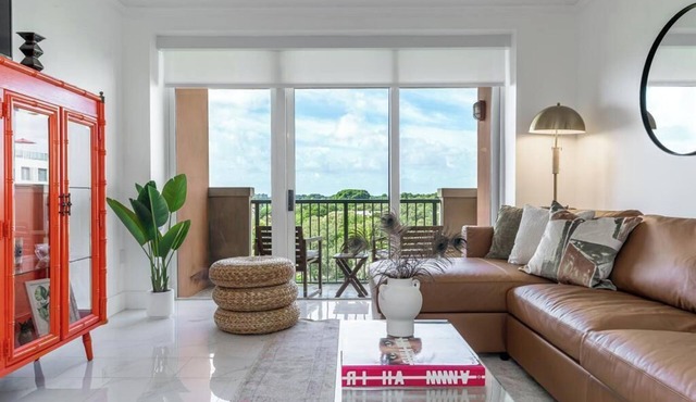 Coconut Grove Retreat, bayviews, 1 park incl, wkspace, Smart TV, Pool/hottub"