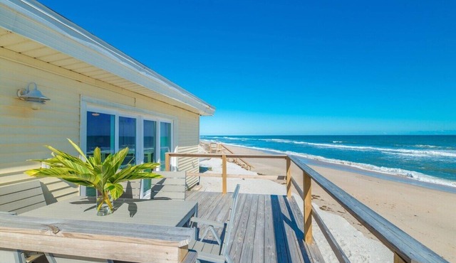 Coconut - Oceanfront Beach Cottage