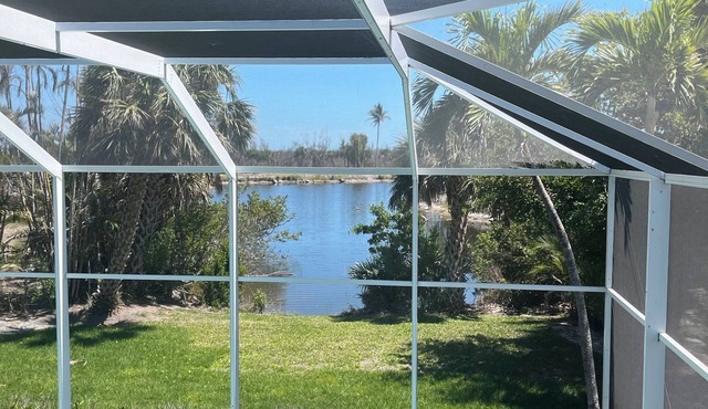 Coconut Palm Hideaway, nPrivate Pool home, close to Beach, 6 bedroom