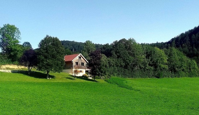 Cocoon chalet surrounded by nature near lakes and waterfalls