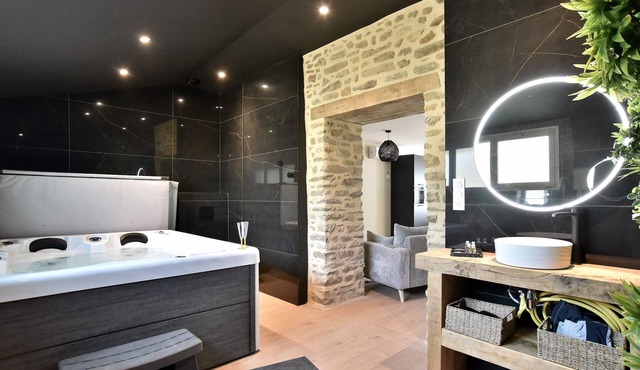 Cocoon Rance - One Bedroom House, Sleeps 2