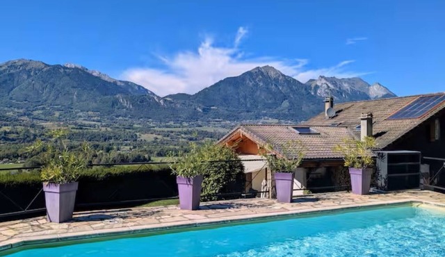 Cocoon suite - Private sauna - Swimming pool - ideal for hiking, lakes, nature, biking, skiing