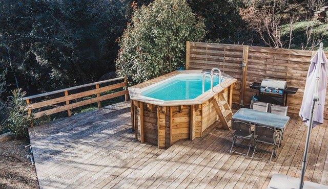 Cocooning cottage with Balnéo 2 places, private pool and wooden terrace