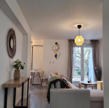 Cocooning House 212 Suite COSY SUNSHINE appartement Aeroport Paris Roissy CDG et Parc Asterix