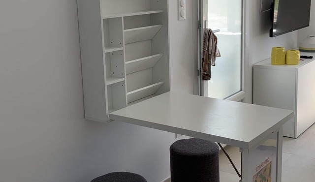 Cocooning studio in Cauro