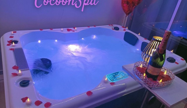 Cocoonspa Love Room Avec Jacuzzi, Idéal Pour un Couple