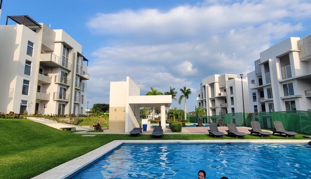 Cocoyoc, Oaxtepec, Tepoztlan. 3 bed. 2 baths, 2 pools (5 min from Six Flags)