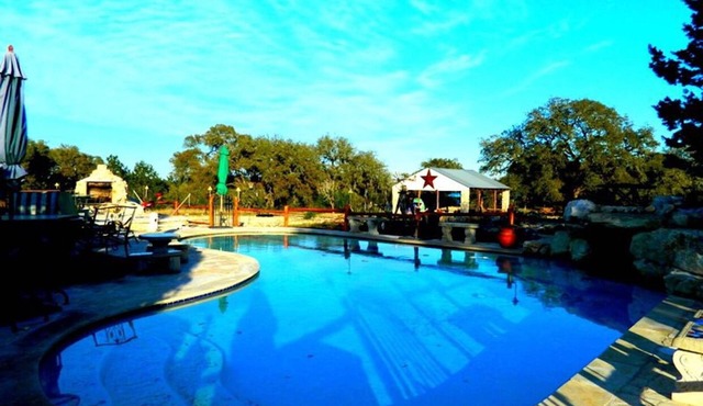 Cody's Happy Trails Ranch Vacation Rental -New Braunfels Texas!