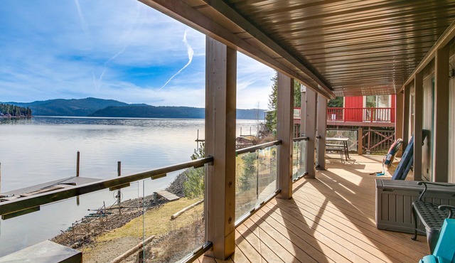 Coeur d'Alene Lakefront Home: Private Dock & Beach