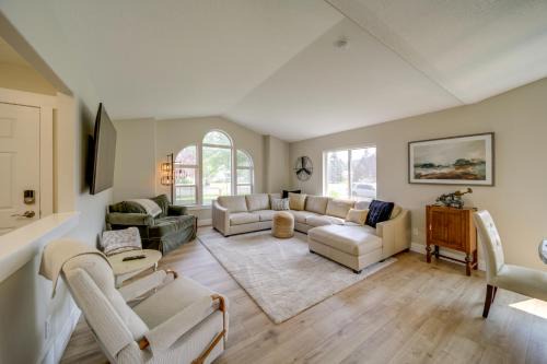 Coeur dAlene Vacation Rental about 4 Mi to the Lake!