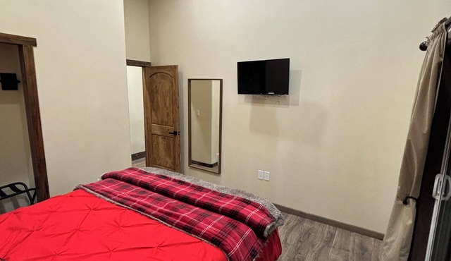 Coeur de Lava, “Heart of Lava”; 3 bed 3bath house, great space in&out on 3acres.