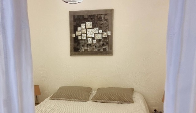 Coeur de ville, T2, pedestrian street, Digne les Bains