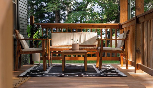 Coffee & Grill: The Ultimate 2-Deck Stay X6