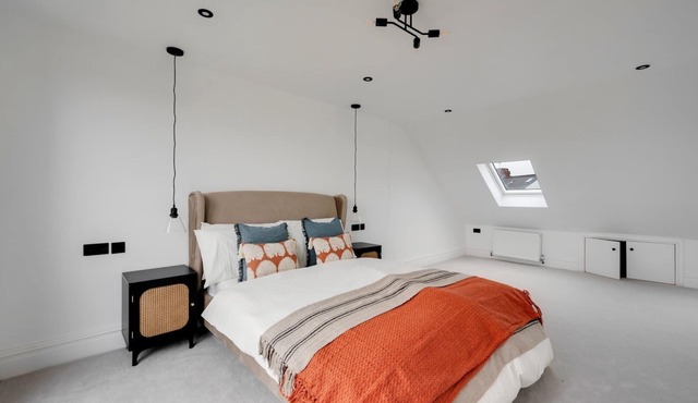 Cohost Partners Modern 4BR Home in Bristol