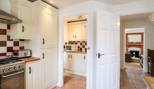 COL DU CRICH, family friendly, character holiday cottage in Crich