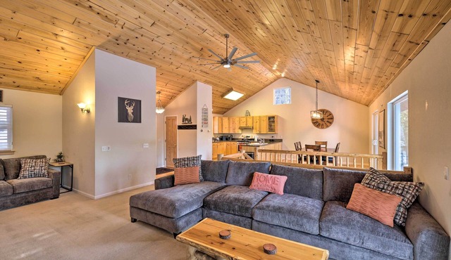 Cold Springs Mountain Cabin: Hot Tub & Generator