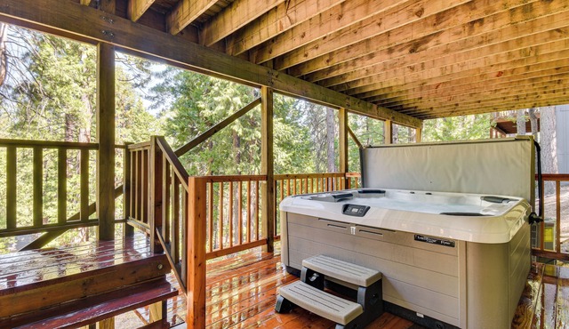 Cold Springs Mountain Cabin: Hot Tub & Generator