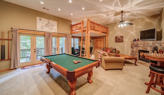 Cold Stream Cabin - 4 Bedroom 3.5 Bath Retreat in Coosawattee River Resort!