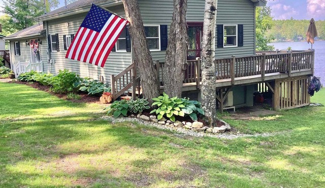 Cold Stream Cottage: A Serene Lakeside Escape