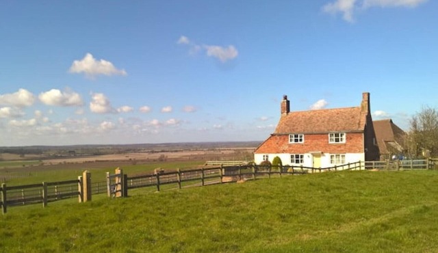 Coldharbour Cottage on a farm with fabulous views