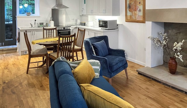 Coldwell Street Cottage