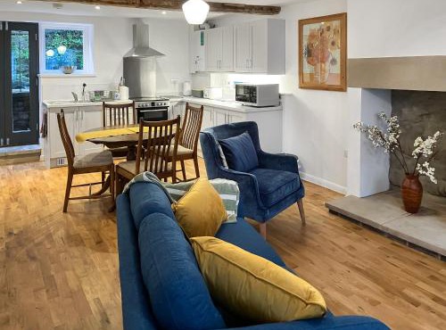 Coldwell Street Cottage