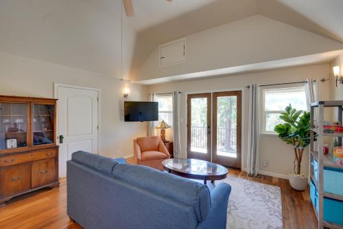 Colfax Getaway with Hot Tub, Mountain Views!