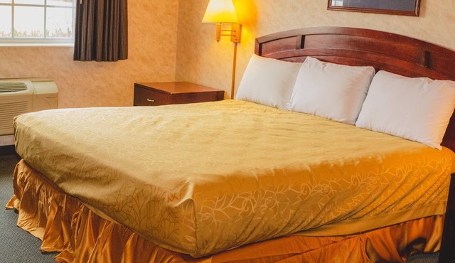 Colfax inn by Marifah