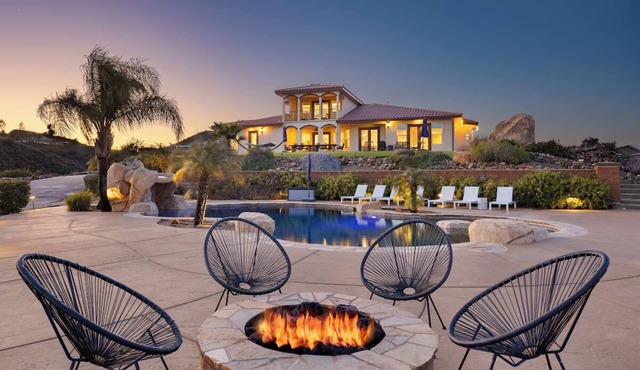 Colina by AvantStay | Private Mountain Top Oasis w/Pool, Hot Tub, Putting Green
