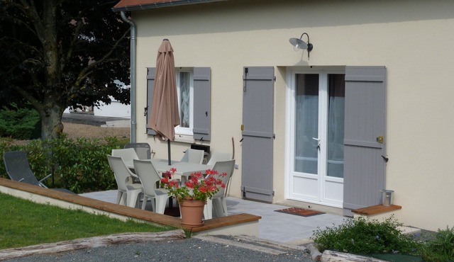 COLLARS LODGINGS IN FLIGHT LOIRE 5 KM. CHAMBORD