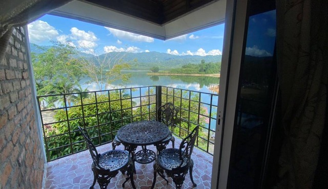 Collection O 91015 Sungai Batang Lake Chalet
