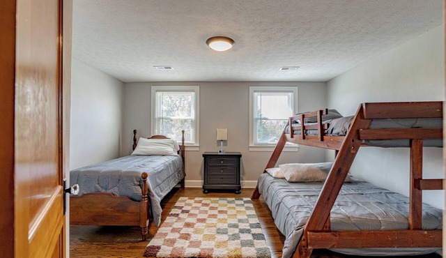 College Bound! 4-bedroom house in Elizabethtown near Ft. Knox